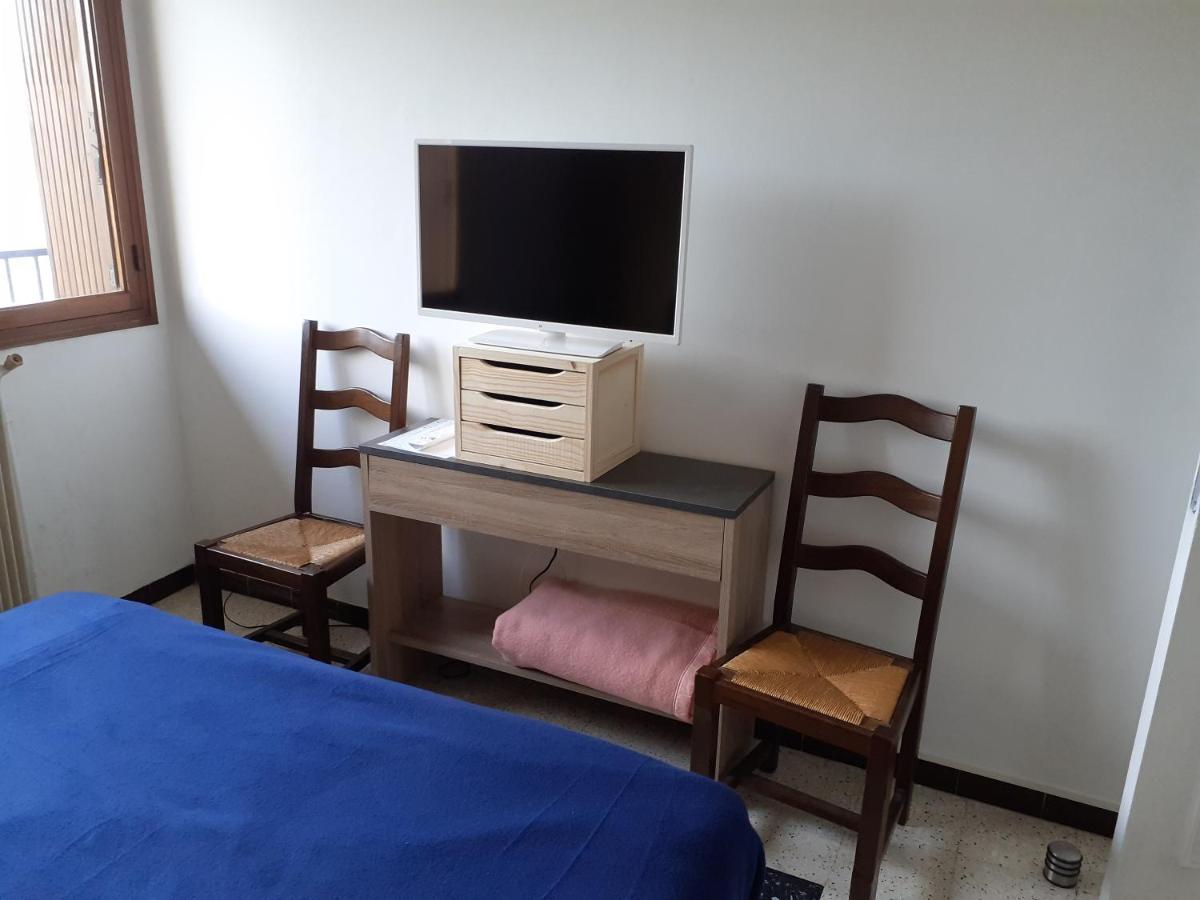Chambre B2 Dans Un Appartement En Colocation Marsella Exterior foto